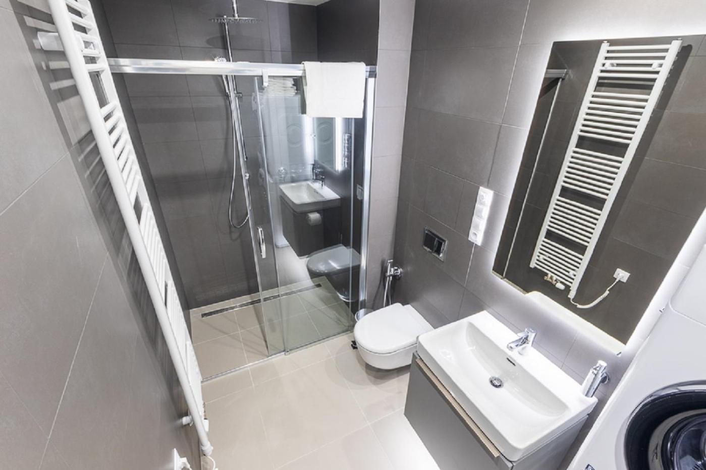 Apartment 4 Room, 2 Bath, Parking Prague Luaran gambar